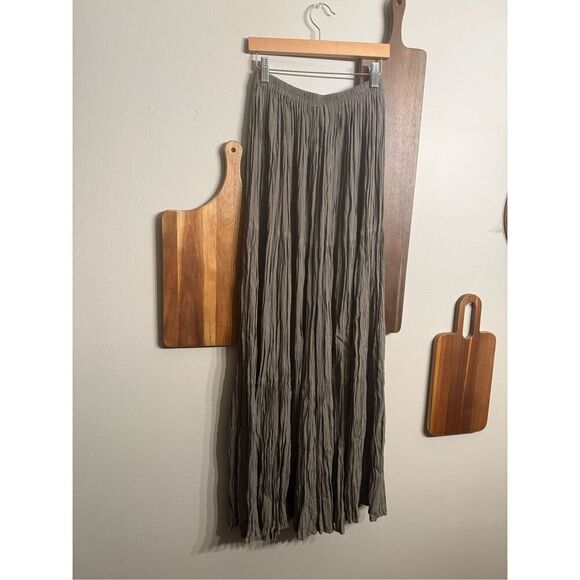 Double D Ranch Wear Charcoal Gray Pleated Pull-On A-Line Maxi Skirt Size Small - Picture 1 of 5